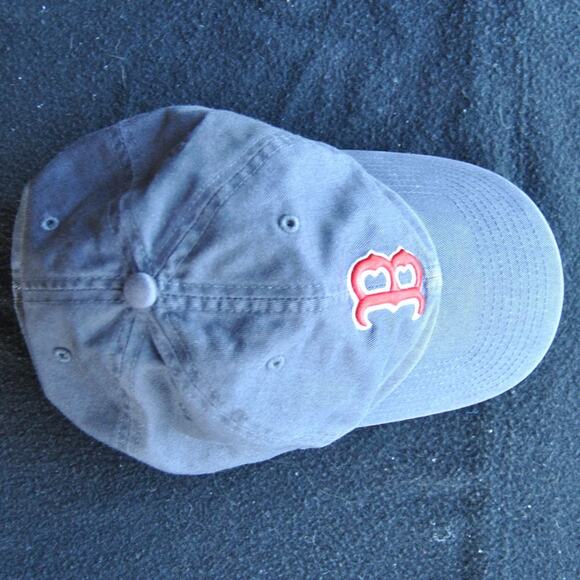 Boston Red Socks MLB Large Blue & Red Fitted Hat - Picture 6 of 9
